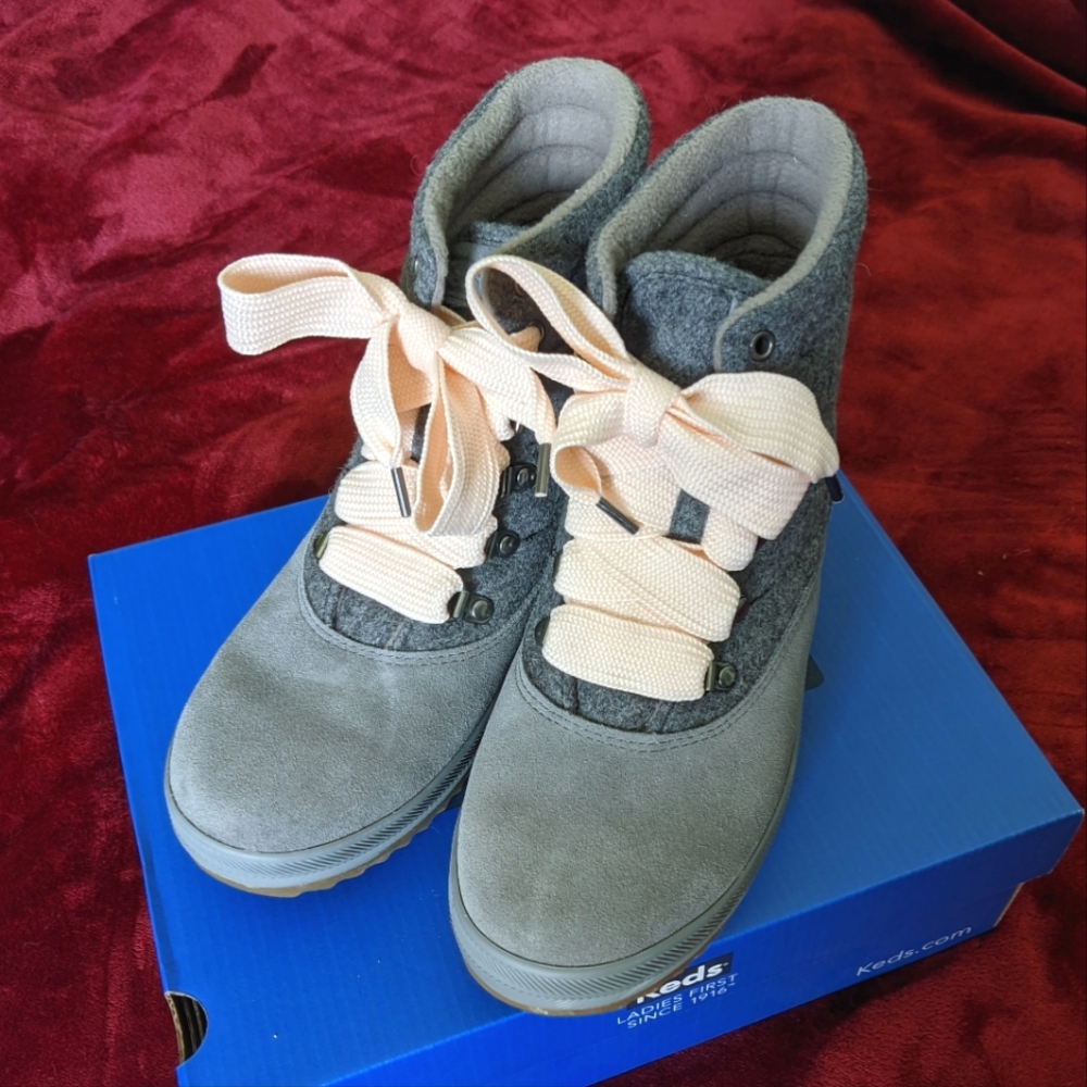 Keds Women's Camp Water-Resistant Boot w/ Thinsulate, Grey & Ballet Pink Laces